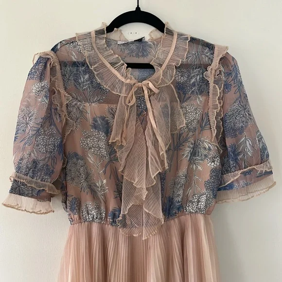 Chicwish- Floral Pleated Dress With Ruffle Detail - L - Picture 6 of 15